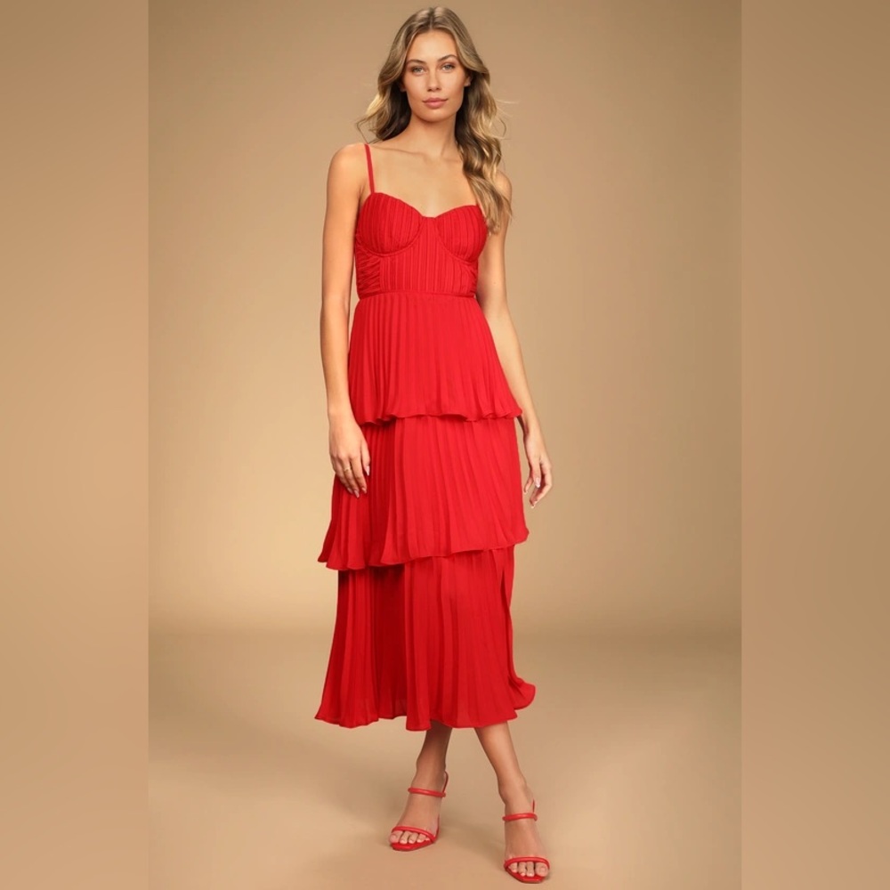 Lulus Tiered pleated  formal dress